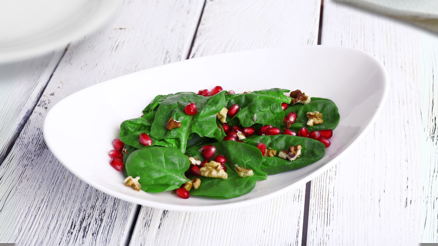 Pomegranate, Spinach, and Walnut Salad