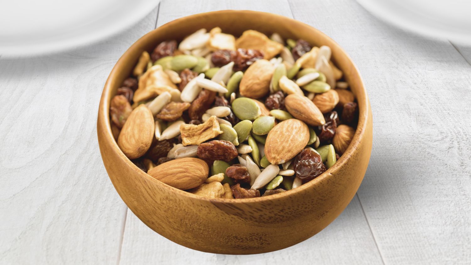 Zinc-Rich Trail Mix with Pumpkin Seeds, Almonds, and Dark Chocolate